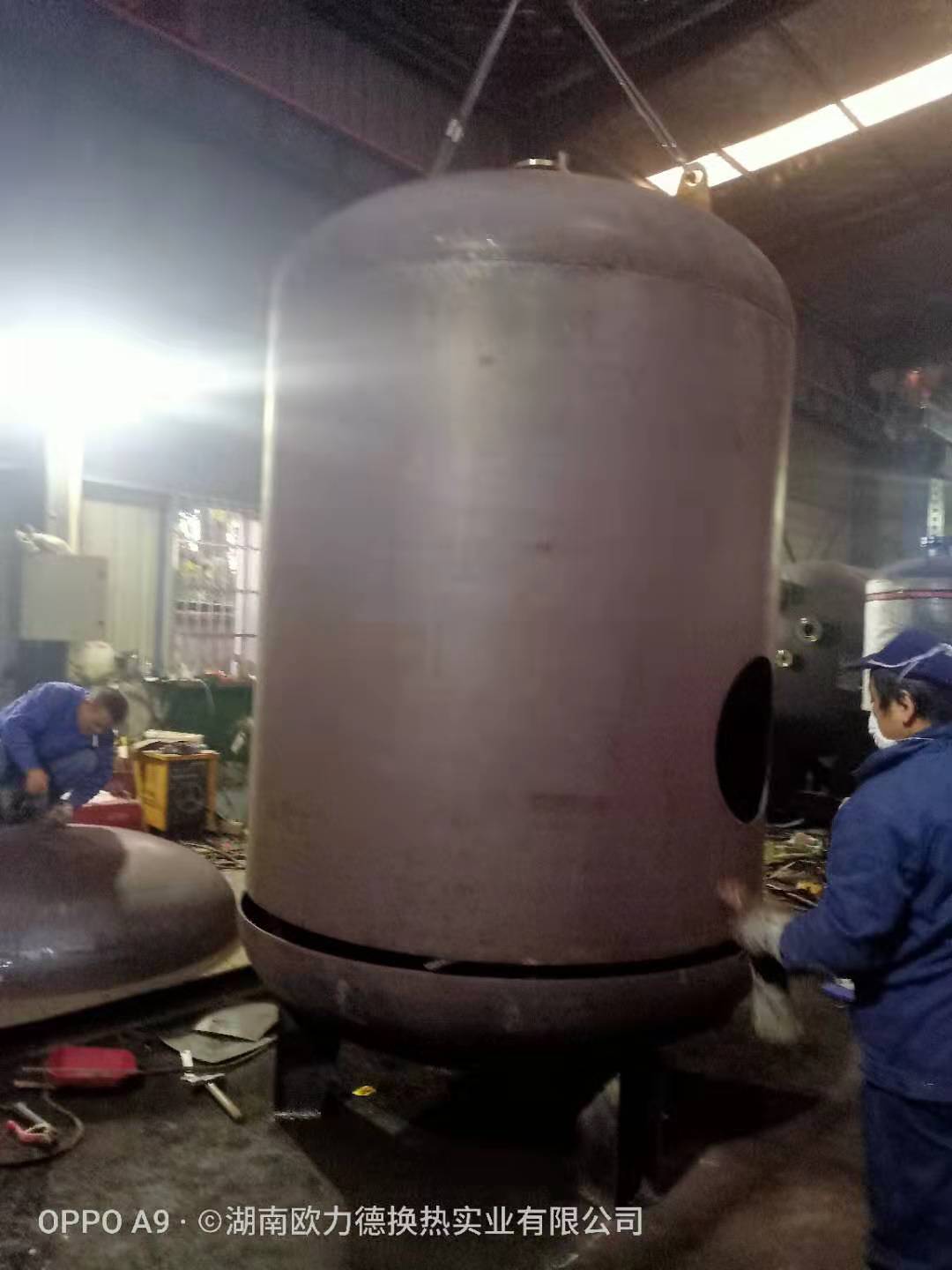 板式換熱器,板式換熱器機(jī)組,鈦材板式換熱器,板式冷凝器,全焊接板式換熱器,釬焊板式換熱器,衛(wèi)生級板式換熱器,寬流道板式換熱器,容積式換熱器,盤管換熱,換熱設(shè)備,板式冷卻器,換熱器廠家,換熱設(shè)備